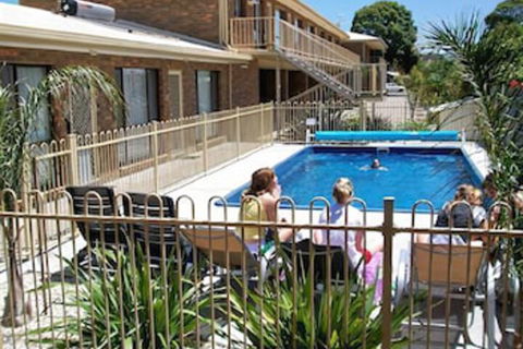 Allambi Holiday Apartments - Accommodation Australia 6