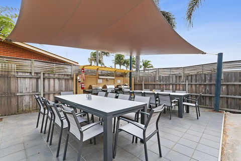 Allambi Holiday Apartments - Accommodation Australia 2