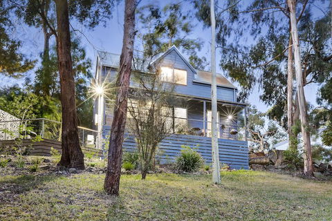 Briars Cottage - Daylesford - Local Tourism 1