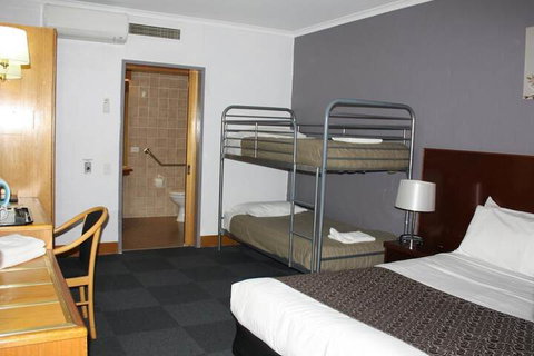 The Capital Airport Motel - Accommodation Australia 2