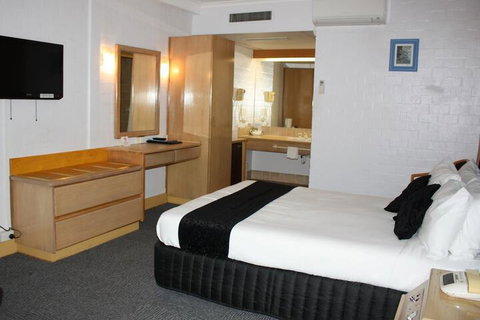The Capital Airport Motel - Accommodation Australia 5