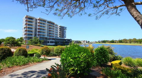 Signature Waterfront Apartments - Accommodation Australia 1