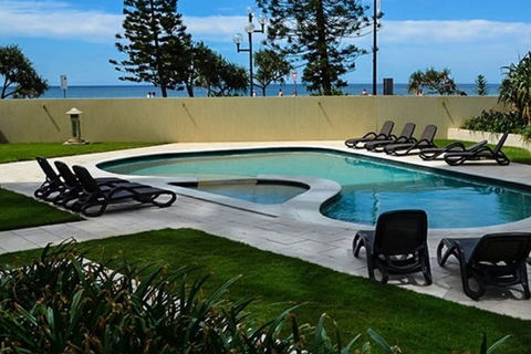 Zenith Ocean Front Apartments - Local Tourism 3