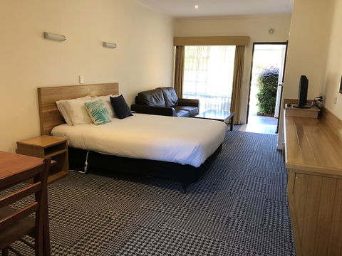 Bright Avenue Motor Inn - Accommodation Australia 6
