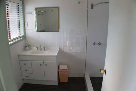 Lake Forbes Motel - Accommodation Australia 7