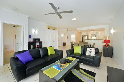 Bellevue At Trinity Beach - Bed n Breakfasts 6