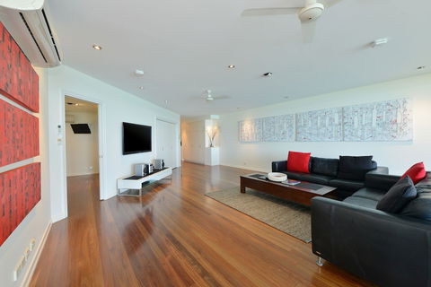 Bellevue At Trinity Beach - Bed n Breakfasts 4