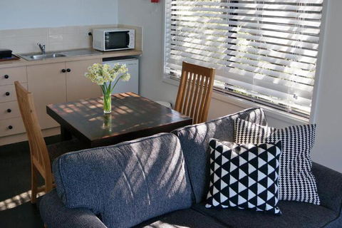 Hamptons On The Bay - Accommodation Australia 2
