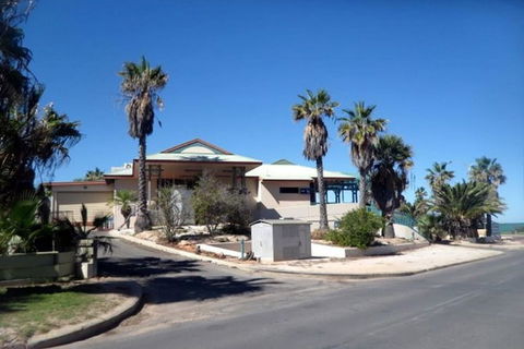 Heritage Resort Shark Bay - Bed n Breakfasts 3