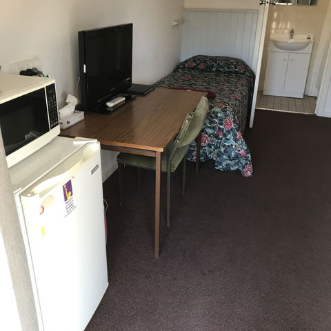 Travelway Motel - Accommodation Australia 3