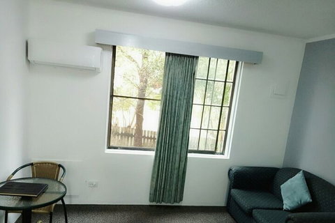 Excelsior Motor Inn - Accommodation Australia 5