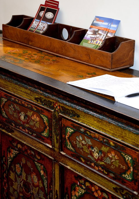 Annesley House - Australia Shopping 4