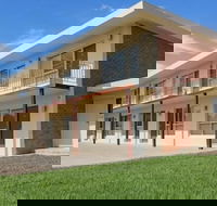 Seven Pines Motor Inn - Accommodation Australia
