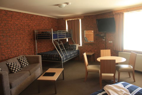 Merrijig Motor Inn Resort - Accommodation Australia 4