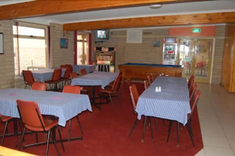 Meningie's Waterfront Motel - Australia Shopping 2