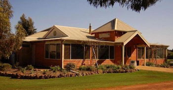 Adinfern Estate - Accommodation Australia 0