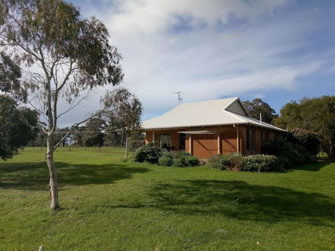Adinfern Estate - Accommodation Australia 5