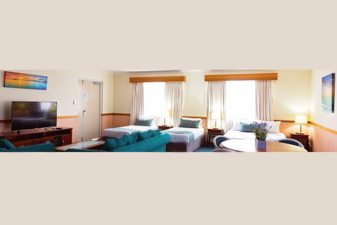 White Lace Motor Inn - Local Tourism 3