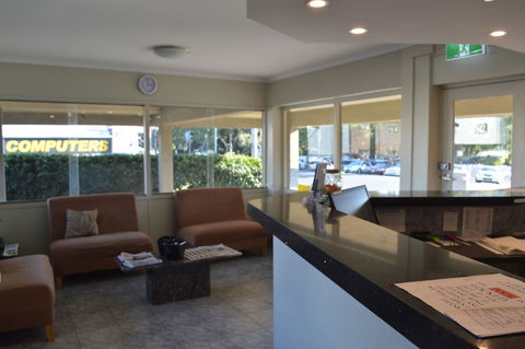 SureStay Hotel By Best Western Karinga Motel - Local Tourism 3