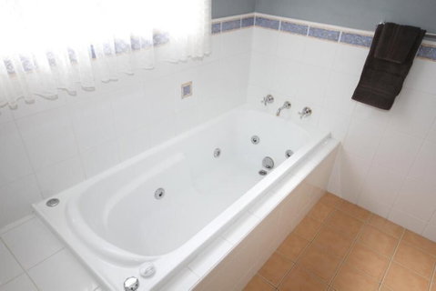 Acacia Snowy Motel - Accommodation Australia 6