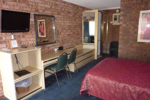 Countryman Motor Inn - Accommodation Australia 2