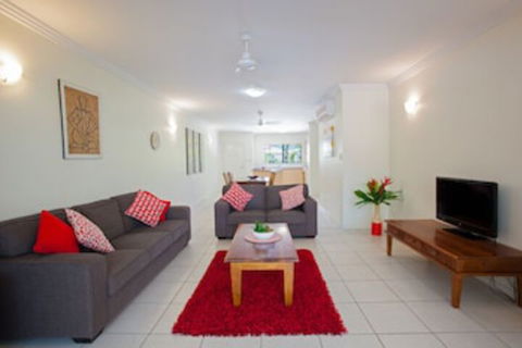 Seaforth Apartments - Bed n Breakfasts 0