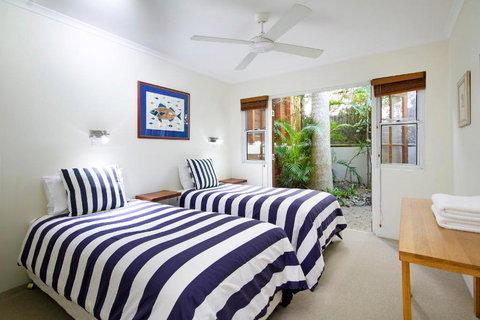 Allambi 2 - Australia Shopping 2