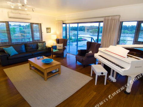 Charlie Bravo Villa Margaret River - Local Tourism 3