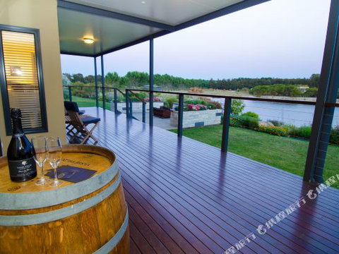 Charlie Bravo Villa Margaret River - Local Tourism 1