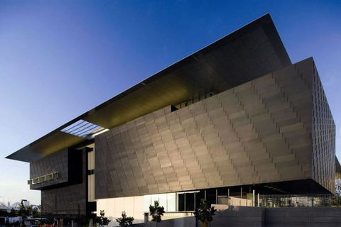 Heart OF CBD Amazing View Pool& GYM Qbn550-16 - Local Tourism 4