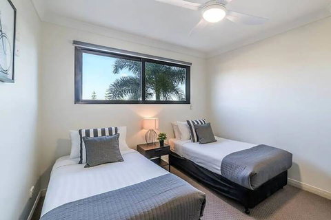 Gold Coast Apartment At Sandcastles On Broadwater - Local Tourism 5