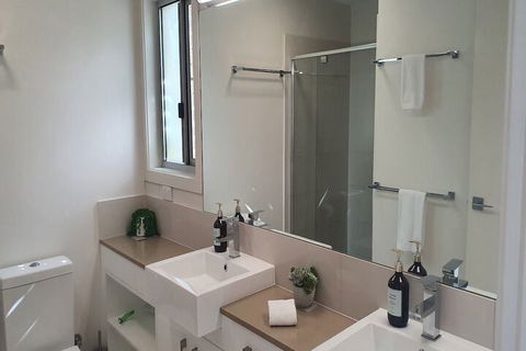 1 BDR Sea Side Guesthouse - Accommodation Australia 2