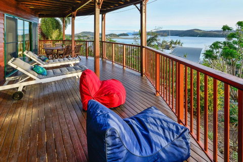 NEWLY BEAUTFULLY RENOVATED 16 The Casuarina 3 Bedroom House With 180 Degree Ocean Views - Bed n Breakfasts 4