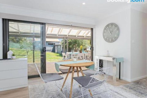 Bay Dream Believer 16 Verona Road Pet Friendly Boat Parking & WIFI - Local Tourism 1