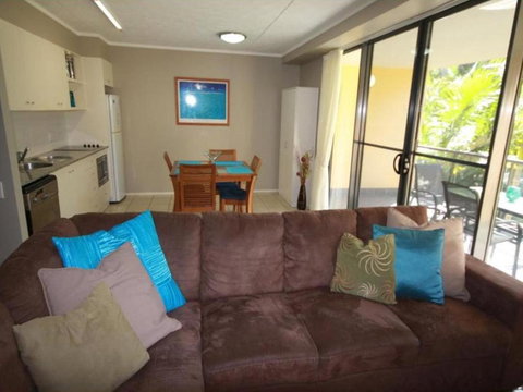 Baden 90 Rainbow Shores Resort Unit Pools Tennis Court Walk To Beach - Local Tourism 2