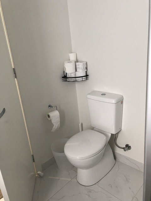 Apple House Upper Point Cook - Accommodation Australia 1