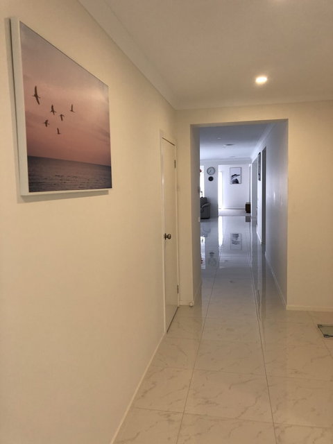 Apple House Upper Point Cook - Accommodation Australia 0