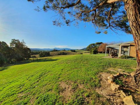 GRACEDALE HILLS HOMESTEAD - Accommodation Australia 6