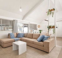 Little Kingsley Beach House 59A Kingsley Drive - Australia Shopping