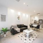 A Spacious & Central 2BR Apt Near Flinders Station - Accommodation Australia 0