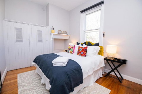 The Byng House Grand & Central Entertain 12 - Accommodation Australia 5