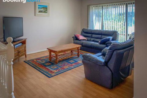 Endeavour 6 - Accommodation Australia 5