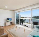Sapphire Waters Unit 2 - Australia Shopping