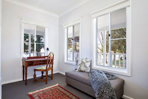 Winsome - Accommodation Australia 6