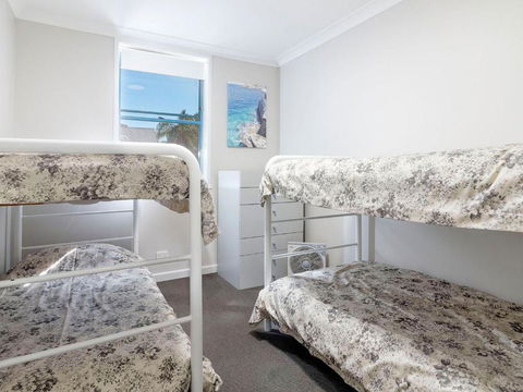 Across The Road From The Beach! - Accommodation Australia 2