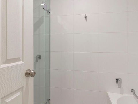 Across The Road From The Beach! - Accommodation Australia 6