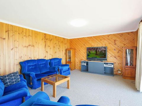 Williams Wonder Large Beach House - Australia Shopping 1