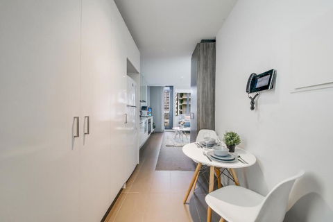 A Stylish & Cozy Studio Next To Southern Cross - Local Tourism 4