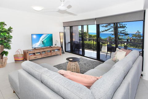 Unit 1 Phoenix Apartments Coolum Beach - Accommodation Australia 5