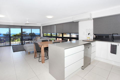 Unit 1 Phoenix Apartments Coolum Beach - Accommodation Australia 3